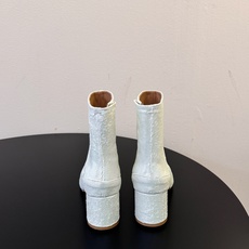 Maison Margiel秋冬新款tabi分趾靴切尔西短靴 tabi分趾靴mm6夹趾鞋马吉拉分趾靴,牛皮鞋底里 🔥太好 Maison Margiel秋冬新款tabi分趾靴切尔西短靴 tabi分趾靴mm6夹趾鞋马吉拉分趾靴,牛皮鞋底里 🔥太好