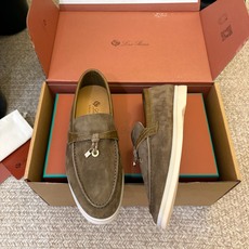 Loro Piana(诺悠翩雅)官网同款一脚蹬乐福鞋 原版大底宽底 采用进口高丝光羊反绒 羊皮内里 全方位一 Loro Piana(诺悠翩雅)官网同款一脚蹬乐福鞋 原版大底宽底 采用进口高丝光羊反绒 羊皮内里 全方位一