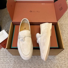 Loro Piana(诺悠翩雅)官网同款一脚蹬乐福鞋 原版大底宽底 采用进口高丝光羊反绒 羊皮内里 全方位一 Loro Piana(诺悠翩雅)官网同款一脚蹬乐福鞋 原版大底宽底 采用进口高丝光羊反绒 羊皮内里 全方位一
