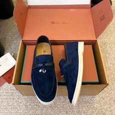 Loro Piana(诺悠翩雅)官网同款一脚蹬乐福鞋 原版大底宽底 采用进口高丝光羊反绒 羊皮内里 全方位一 Loro Piana(诺悠翩雅)官网同款一脚蹬乐福鞋 原版大底宽底 采用进口高丝光羊反绒 羊皮内里 全方位一