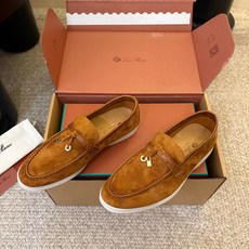 Loro Piana(诺悠翩雅)官网同款一脚蹬乐福鞋 原版大底宽底 采用进口高丝光羊反绒 羊皮内里 全方位一 Loro Piana(诺悠翩雅)官网同款一脚蹬乐福鞋 原版大底宽底 采用进口高丝光羊反绒 羊皮内里 全方位一