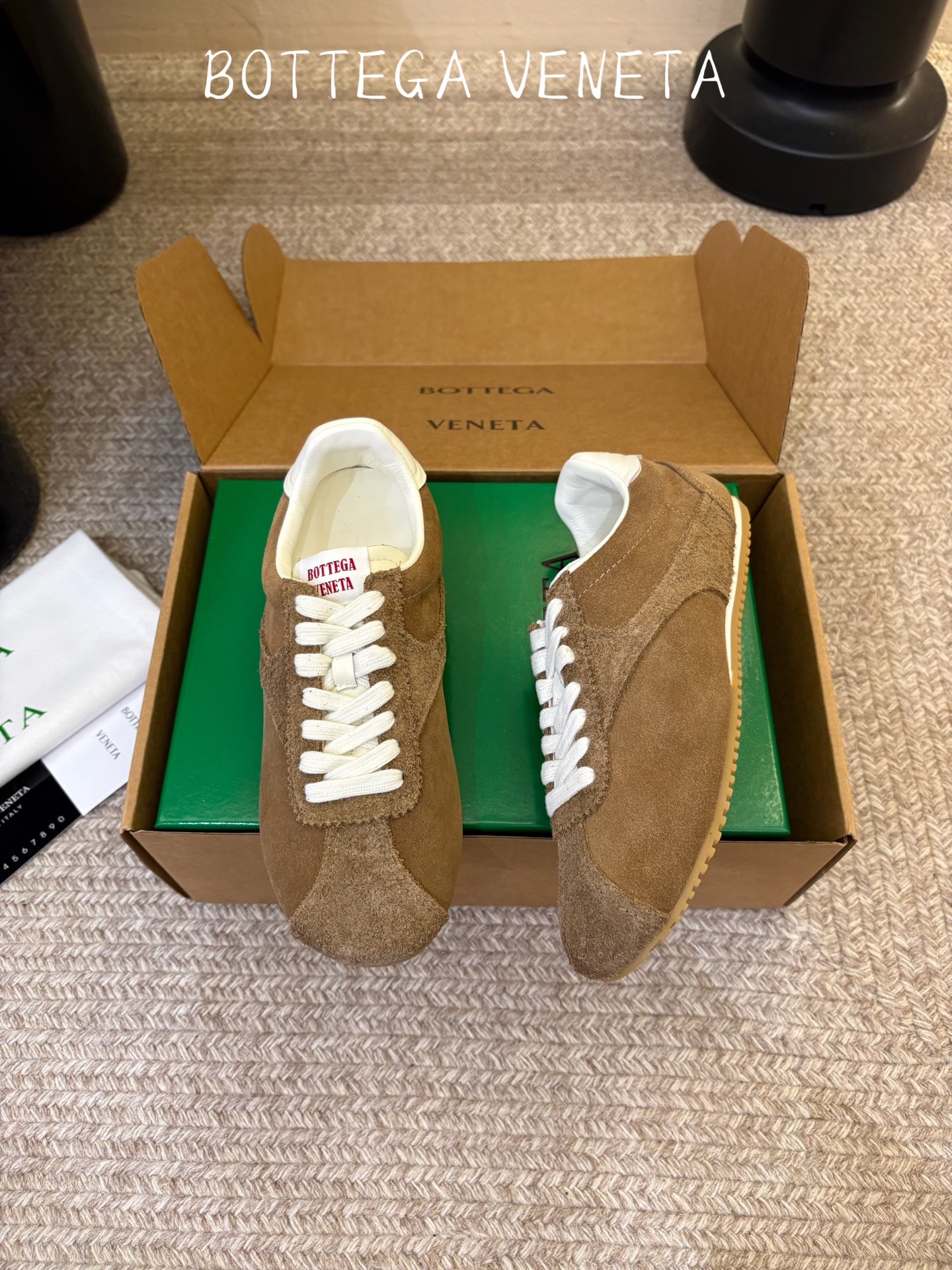 Bottega Veneta 葆蝶家BV最新款Orbit Flash系列 复古 网面 休闲 运动鞋 跑步 老爹鞋 原版 Bottega Veneta 葆蝶家BV最新款Orbit Flash系列 复古 网面 休闲 运动鞋 跑步 老爹鞋 原版
