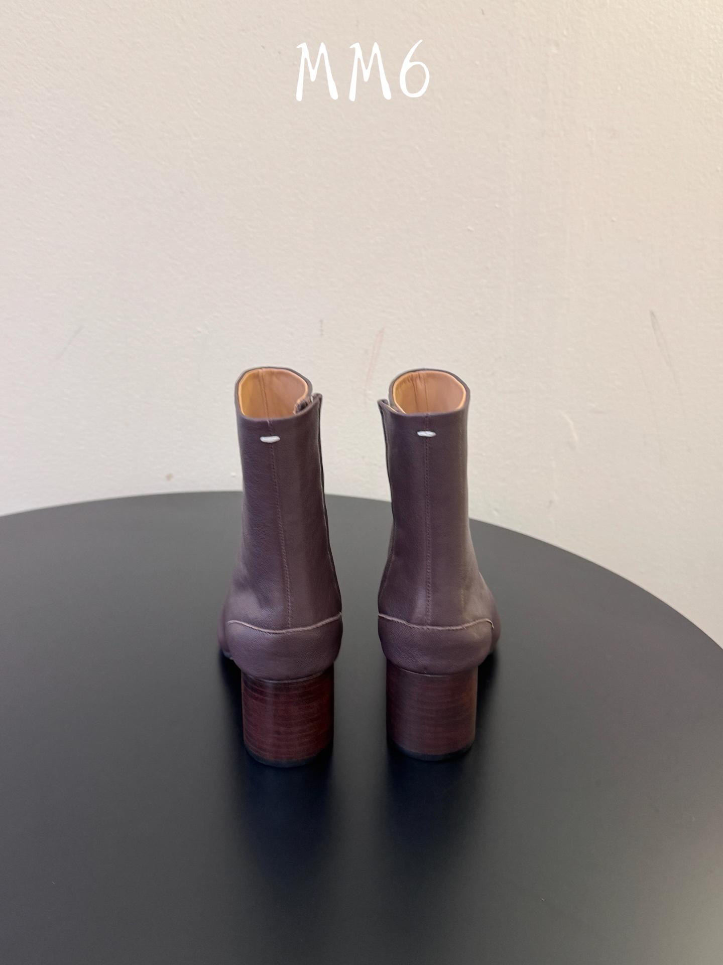 增加颜色 Maison Margiel秋冬新款tabi分趾靴切尔西短靴 tabi分趾靴mm6夹趾鞋马吉拉分趾靴,牛皮鞋底 增加颜色 Maison Margiel秋冬新款tabi分趾靴切尔西短靴 tabi分趾靴mm6夹趾鞋马吉拉分趾靴,牛皮鞋底