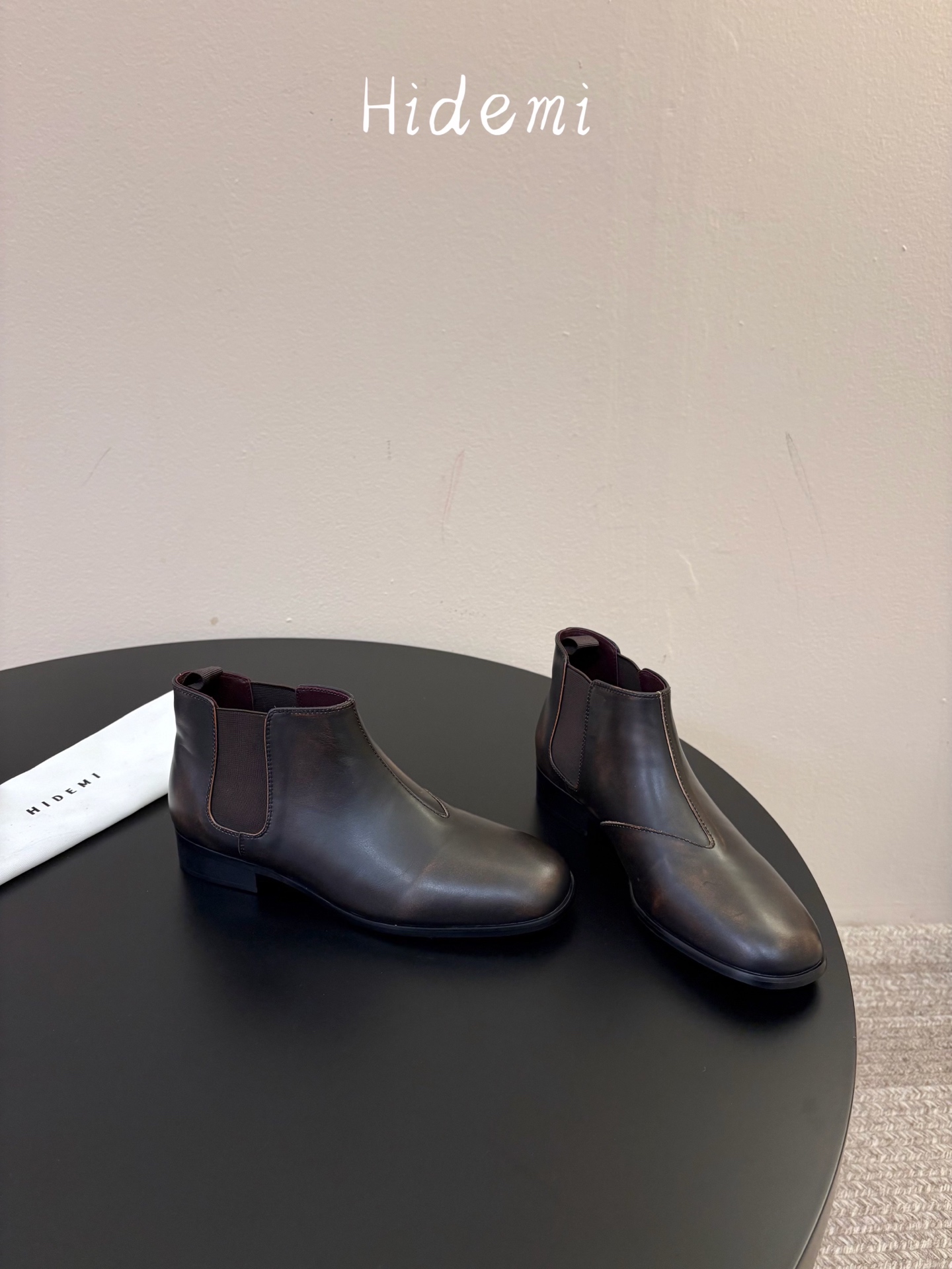 HIDEM* 𝟐𝟔𝐀𝐖新品 切尔西靴短靴|野性碰撞解锁多元风格 复古腔调揉进利落靴型 每一双都释放毫不掩饰的个性张力 HIDEM* 𝟐𝟔𝐀𝐖新品 切尔西靴短靴|野性碰撞解锁多元风格 复古腔调揉进利落靴型 每一双都释放毫不掩饰的个性张力