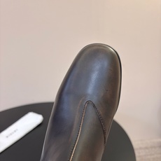 HIDEM* 𝟐𝟔𝐀𝐖新品 切尔西靴短靴|野性碰撞解锁多元风格 复古腔调揉进利落靴型 每一双都释放毫不掩饰的个性张力 HIDEM* 𝟐𝟔𝐀𝐖新品 切尔西靴短靴|野性碰撞解锁多元风格 复古腔调揉进利落靴型 每一双都释放毫不掩饰的个性张力