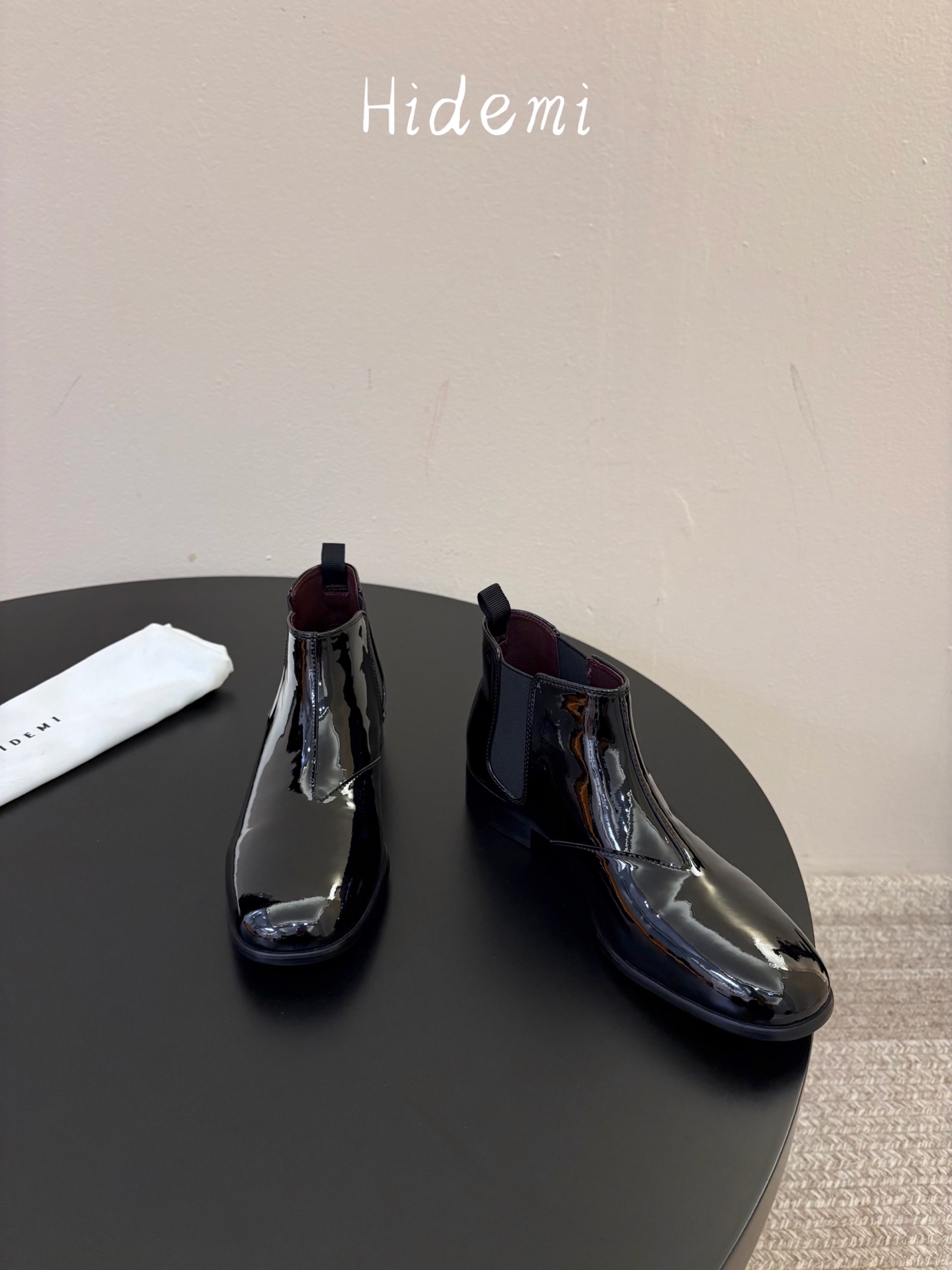 HIDEM* 𝟐𝟔𝐀𝐖新品 切尔西靴短靴|野性碰撞解锁多元风格 复古腔调揉进利落靴型 每一双都释放毫不掩饰的个性张力 HIDEM* 𝟐𝟔𝐀𝐖新品 切尔西靴短靴|野性碰撞解锁多元风格 复古腔调揉进利落靴型 每一双都释放毫不掩饰的个性张力