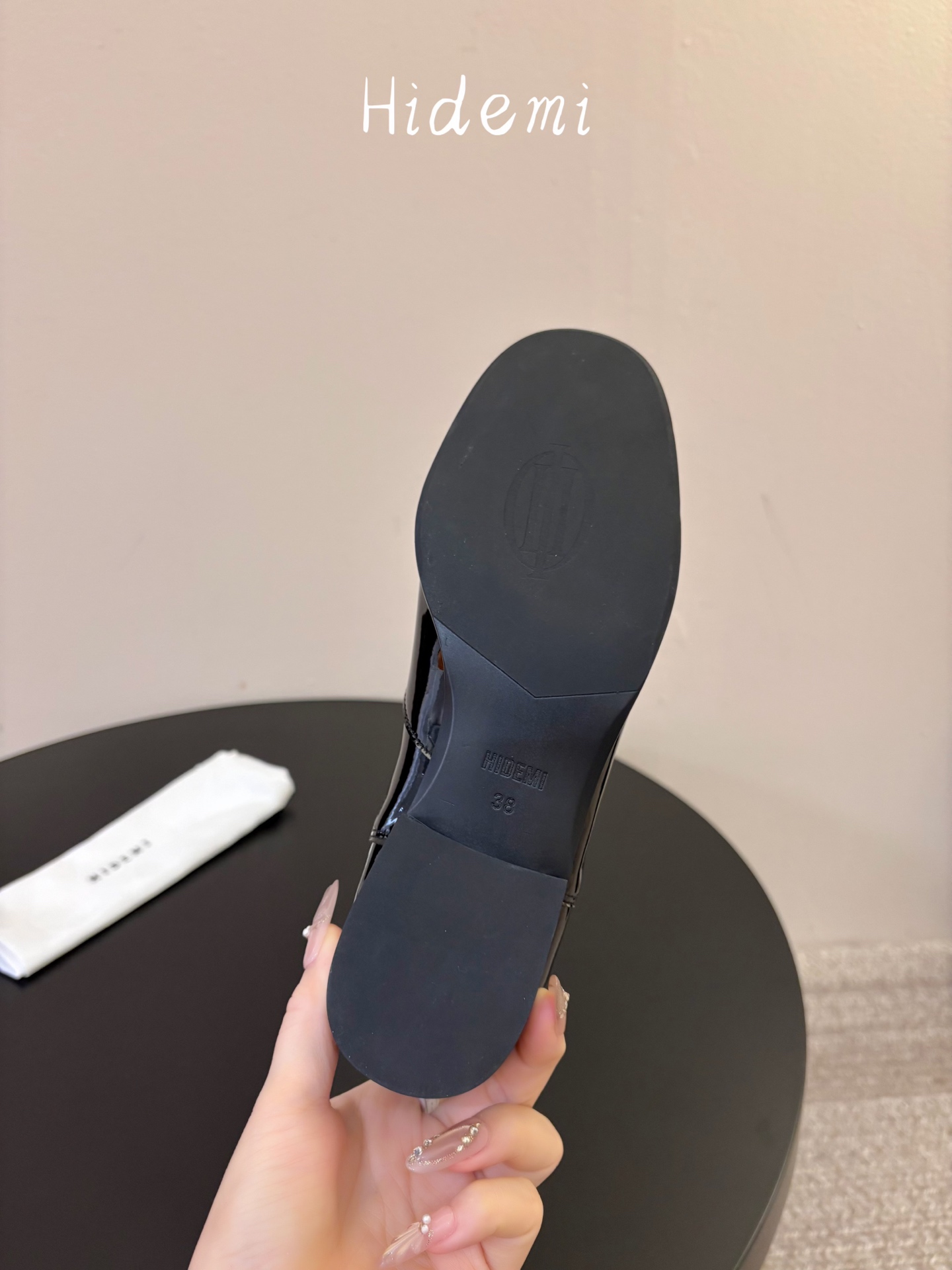 HIDEM* 𝟐𝟔𝐀𝐖新品 切尔西靴短靴|野性碰撞解锁多元风格 复古腔调揉进利落靴型 每一双都释放毫不掩饰的个性张力 HIDEM* 𝟐𝟔𝐀𝐖新品 切尔西靴短靴|野性碰撞解锁多元风格 复古腔调揉进利落靴型 每一双都释放毫不掩饰的个性张力