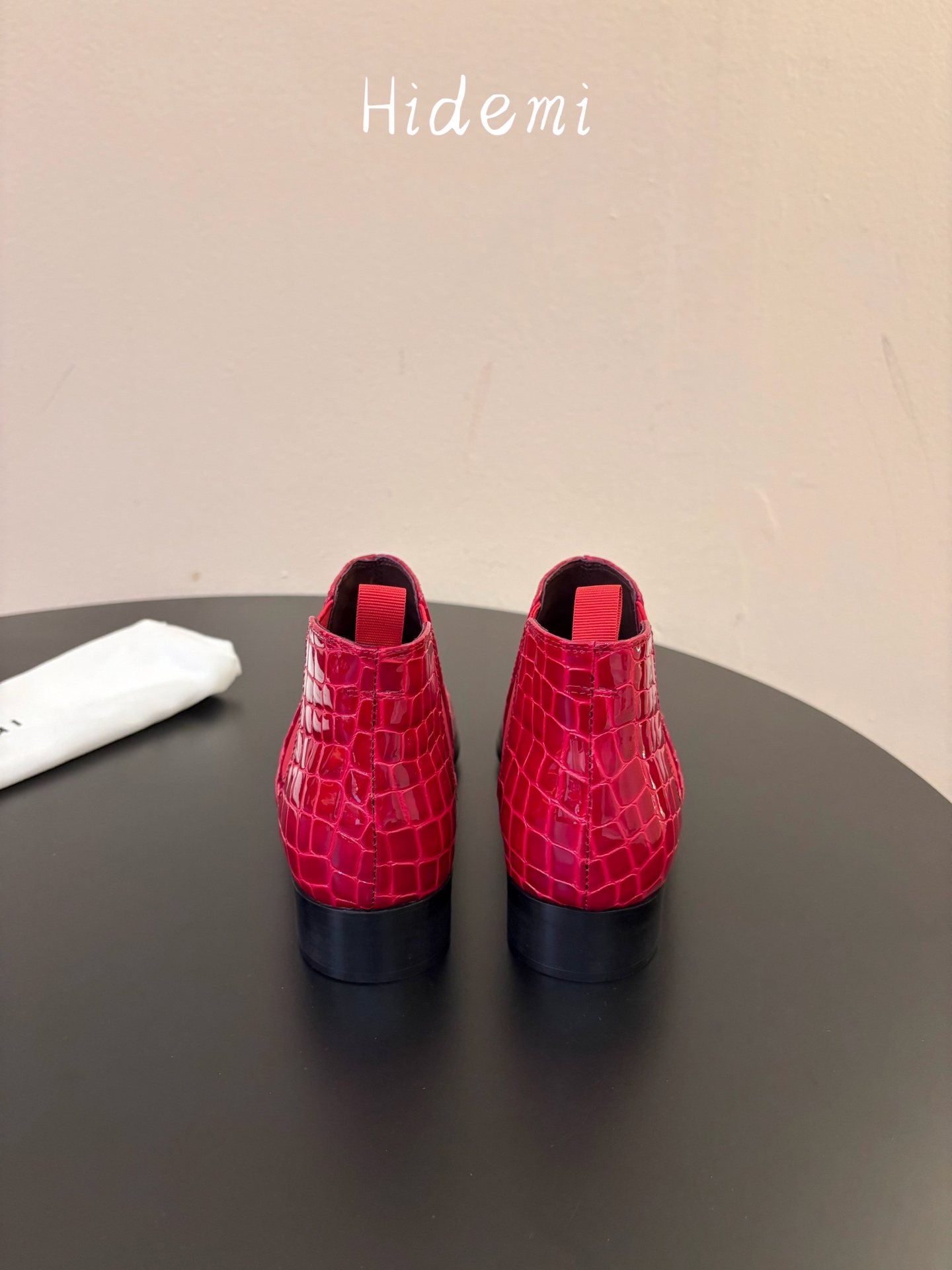 HIDEM* 𝟐𝟔𝐀𝐖新品 切尔西靴短靴|野性碰撞解锁多元风格 复古腔调揉进利落靴型 每一双都释放毫不掩饰的个性张力 HIDEM* 𝟐𝟔𝐀𝐖新品 切尔西靴短靴|野性碰撞解锁多元风格 复古腔调揉进利落靴型 每一双都释放毫不掩饰的个性张力
