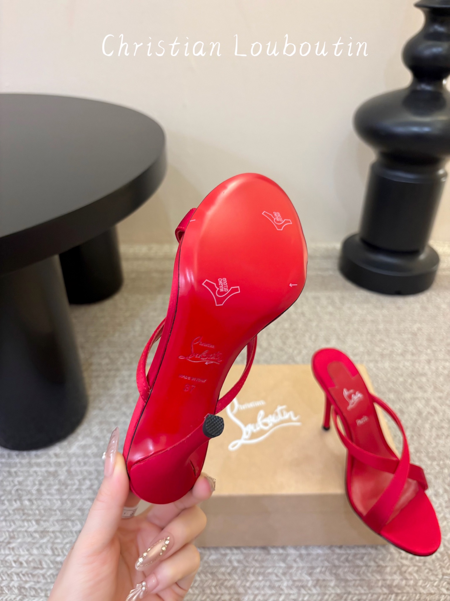 Christian Louboutin | 2026s𝐒原版CL全新秀款高跟鞋～ 时装红底凉鞋  新款红底金属跟火红玫瑰