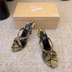 Christian Louboutin | 2026s𝐒原版CL全新秀款高跟鞋~ 时装红底凉鞋 新款红底金属跟火红玫瑰 Christian Louboutin | 2026s𝐒原版CL全新秀款高跟鞋~ 时装红底凉鞋 新款红底金属跟火红玫瑰