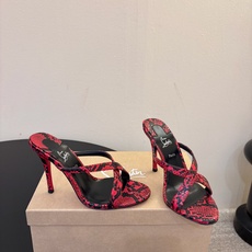 Christian Louboutin | 2026s𝐒原版CL全新秀款高跟鞋~ 时装红底凉鞋 新款红底金属跟火红玫瑰 Christian Louboutin | 2026s𝐒原版CL全新秀款高跟鞋~ 时装红底凉鞋 新款红底金属跟火红玫瑰