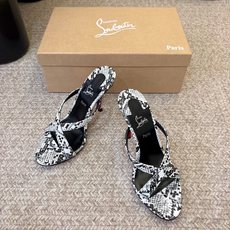 Christian Louboutin | 2026s𝐒原版CL全新秀款高跟鞋~ 时装红底凉鞋 新款红底金属跟火红玫瑰 Christian Louboutin | 2026s𝐒原版CL全新秀款高跟鞋~ 时装红底凉鞋 新款红底金属跟火红玫瑰