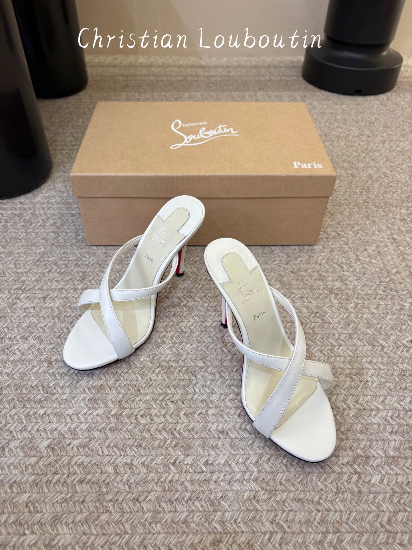 Christian Louboutin | 2026s𝐒原版CL全新秀款高跟鞋～ 时装红底凉鞋  新款红底金属跟火红玫瑰