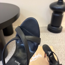 Christian Louboutin | 2026s𝐒原版CL全新秀款高跟鞋~ 时装红底凉鞋 新款红底金属跟火红玫瑰 Christian Louboutin | 2026s𝐒原版CL全新秀款高跟鞋~ 时装红底凉鞋 新款红底金属跟火红玫瑰
