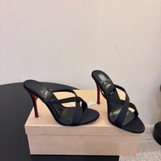 Christian Louboutin | 2026s𝐒原版CL全新秀款高跟鞋~ 时装红底凉鞋 新款红底金属跟火红玫瑰 Christian Louboutin | 2026s𝐒原版CL全新秀款高跟鞋~ 时装红底凉鞋 新款红底金属跟火红玫瑰