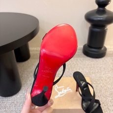 Christian Louboutin | 2026s𝐒原版CL全新秀款高跟鞋~ 时装红底凉鞋 新款红底金属跟火红玫瑰 Christian Louboutin | 2026s𝐒原版CL全新秀款高跟鞋~ 时装红底凉鞋 新款红底金属跟火红玫瑰