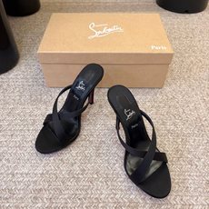 Christian Louboutin | 2026s𝐒原版CL全新秀款高跟鞋~ 时装红底凉鞋 新款红底金属跟火红玫瑰 Christian Louboutin | 2026s𝐒原版CL全新秀款高跟鞋~ 时装红底凉鞋 新款红底金属跟火红玫瑰