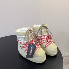 Moon Boot2026vs秋冬季爆款雪地靴系列…… 【情侣亲子月亮雪地靴】 忘了UGG吧,时髦人都在穿Moon B Moon Boot2026vs秋冬季爆款雪地靴系列…… 【情侣亲子月亮雪地靴】 忘了UGG吧,时髦人都在穿Moon B