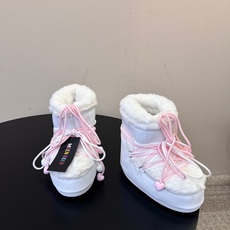 Moon Boot2026vs秋冬季爆款雪地靴系列…… 【情侣亲子月亮雪地靴】 忘了UGG吧,时髦人都在穿Moon B Moon Boot2026vs秋冬季爆款雪地靴系列…… 【情侣亲子月亮雪地靴】 忘了UGG吧,时髦人都在穿Moon B