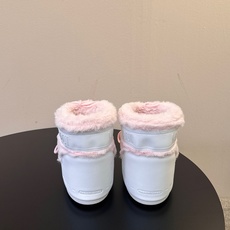 Moon Boot2026vs秋冬季爆款雪地靴系列…… 【情侣亲子月亮雪地靴】 忘了UGG吧,时髦人都在穿Moon B Moon Boot2026vs秋冬季爆款雪地靴系列…… 【情侣亲子月亮雪地靴】 忘了UGG吧,时髦人都在穿Moon B