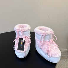 Moon Boot2026vs秋冬季爆款雪地靴系列…… 【情侣亲子月亮雪地靴】 忘了UGG吧,时髦人都在穿Moon B Moon Boot2026vs秋冬季爆款雪地靴系列…… 【情侣亲子月亮雪地靴】 忘了UGG吧,时髦人都在穿Moon B
