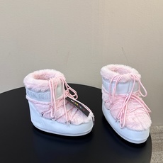 Moon Boot2026vs秋冬季爆款雪地靴系列…… 【情侣亲子月亮雪地靴】 忘了UGG吧,时髦人都在穿Moon B Moon Boot2026vs秋冬季爆款雪地靴系列…… 【情侣亲子月亮雪地靴】 忘了UGG吧,时髦人都在穿Moon B