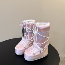 Moon Boot2026vs秋冬季爆款雪地靴系列…… 【情侣亲子月亮雪地靴】 忘了UGG吧,时髦人都在穿Moon B Moon Boot2026vs秋冬季爆款雪地靴系列…… 【情侣亲子月亮雪地靴】 忘了UGG吧,时髦人都在穿Moon B