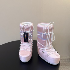 Moon Boot2026vs秋冬季爆款雪地靴系列…… 【情侣亲子月亮雪地靴】 忘了UGG吧,时髦人都在穿Moon B Moon Boot2026vs秋冬季爆款雪地靴系列…… 【情侣亲子月亮雪地靴】 忘了UGG吧,时髦人都在穿Moon B
