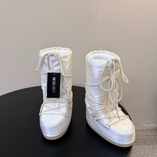 Moon Boot2026vs秋冬季爆款雪地靴系列…… 【情侣亲子月亮雪地靴】 忘了UGG吧,时髦人都在穿Moon B Moon Boot2026vs秋冬季爆款雪地靴系列…… 【情侣亲子月亮雪地靴】 忘了UGG吧,时髦人都在穿Moon B