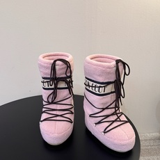 Moon Boot2026vs秋冬季爆款雪地靴系列…… 【情侣亲子月亮雪地靴】 忘了UGG吧,时髦人都在穿Moon B Moon Boot2026vs秋冬季爆款雪地靴系列…… 【情侣亲子月亮雪地靴】 忘了UGG吧,时髦人都在穿Moon B