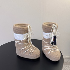 Moon Boot2026vs秋冬季爆款雪地靴系列…… 【情侣亲子月亮雪地靴】 忘了UGG吧,时髦人都在穿Moon B Moon Boot2026vs秋冬季爆款雪地靴系列…… 【情侣亲子月亮雪地靴】 忘了UGG吧,时髦人都在穿Moon B