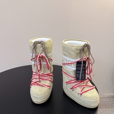 Moon Boot2026vs秋冬季爆款雪地靴系列…… 【情侣亲子月亮雪地靴】 忘了UGG吧,时髦人都在穿Moon B Moon Boot2026vs秋冬季爆款雪地靴系列…… 【情侣亲子月亮雪地靴】 忘了UGG吧,时髦人都在穿Moon B