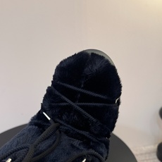 Moon Boot2026vs秋冬季爆款雪地靴系列…… 【情侣亲子月亮雪地靴】 忘了UGG吧,时髦人都在穿Moon B Moon Boot2026vs秋冬季爆款雪地靴系列…… 【情侣亲子月亮雪地靴】 忘了UGG吧,时髦人都在穿Moon B