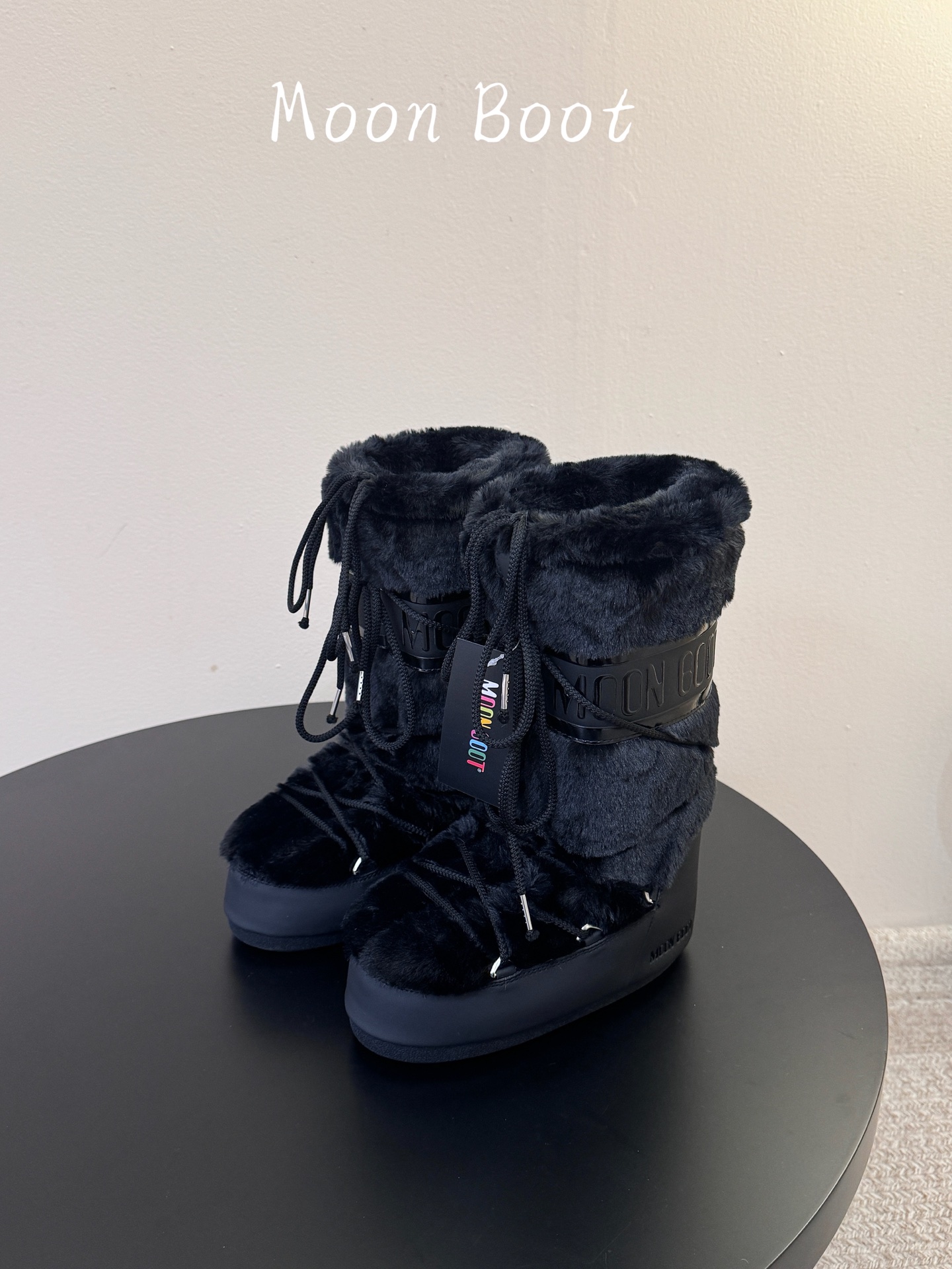 Moon Boot2026vs秋冬季爆款雪地靴系列…… 【情侣亲子月亮雪地靴】 忘了UGG吧,时髦人都在穿Moon B Moon Boot2026vs秋冬季爆款雪地靴系列…… 【情侣亲子月亮雪地靴】 忘了UGG吧,时髦人都在穿Moon B