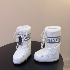 Moon Boot2026vs秋冬季爆款雪地靴系列…… 【情侣亲子月亮雪地靴】 忘了UGG吧,时髦人都在穿Moon B Moon Boot2026vs秋冬季爆款雪地靴系列…… 【情侣亲子月亮雪地靴】 忘了UGG吧,时髦人都在穿Moon B