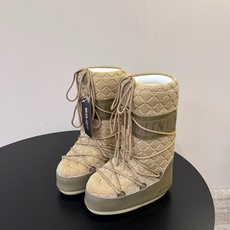 Moon Boot2026vs秋冬季爆款雪地靴系列…… 【情侣亲子月亮雪地靴】 忘了UGG吧,时髦人都在穿Moon B Moon Boot2026vs秋冬季爆款雪地靴系列…… 【情侣亲子月亮雪地靴】 忘了UGG吧,时髦人都在穿Moon B