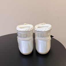 Moon Boot2026vs秋冬季爆款雪地靴系列…… 【情侣亲子月亮雪地靴】 忘了UGG吧,时髦人都在穿Moon B Moon Boot2026vs秋冬季爆款雪地靴系列…… 【情侣亲子月亮雪地靴】 忘了UGG吧,时髦人都在穿Moon B