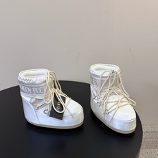 Moon Boot2026vs秋冬季爆款雪地靴系列…… 【情侣亲子月亮雪地靴】 忘了UGG吧,时髦人都在穿Moon B Moon Boot2026vs秋冬季爆款雪地靴系列…… 【情侣亲子月亮雪地靴】 忘了UGG吧,时髦人都在穿Moon B