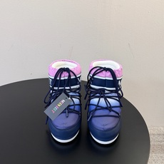 Moon Boot2026vs秋冬季爆款雪地靴系列…… 【情侣亲子月亮雪地靴】 忘了UGG吧,时髦人都在穿Moon B Moon Boot2026vs秋冬季爆款雪地靴系列…… 【情侣亲子月亮雪地靴】 忘了UGG吧,时髦人都在穿Moon B