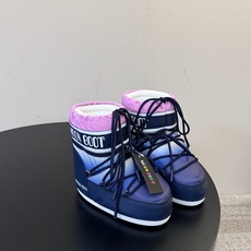 Moon Boot2026vs秋冬季爆款雪地靴系列…… 【情侣亲子月亮雪地靴】 忘了UGG吧,时髦人都在穿Moon B Moon Boot2026vs秋冬季爆款雪地靴系列…… 【情侣亲子月亮雪地靴】 忘了UGG吧,时髦人都在穿Moon B