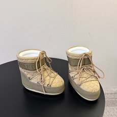 Moon Boot2026vs秋冬季爆款雪地靴系列…… 【情侣亲子月亮雪地靴】 忘了UGG吧,时髦人都在穿Moon B Moon Boot2026vs秋冬季爆款雪地靴系列…… 【情侣亲子月亮雪地靴】 忘了UGG吧,时髦人都在穿Moon B