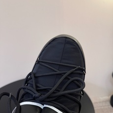 Moon Boot2026vs秋冬季爆款雪地靴系列…… 【情侣亲子月亮雪地靴】 忘了UGG吧,时髦人都在穿Moon B Moon Boot2026vs秋冬季爆款雪地靴系列…… 【情侣亲子月亮雪地靴】 忘了UGG吧,时髦人都在穿Moon B