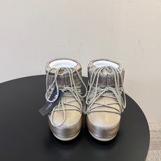 Moon Boot2026vs秋冬季爆款雪地靴系列…… 【情侣亲子月亮雪地靴】 忘了UGG吧,时髦人都在穿Moon B Moon Boot2026vs秋冬季爆款雪地靴系列…… 【情侣亲子月亮雪地靴】 忘了UGG吧,时髦人都在穿Moon B