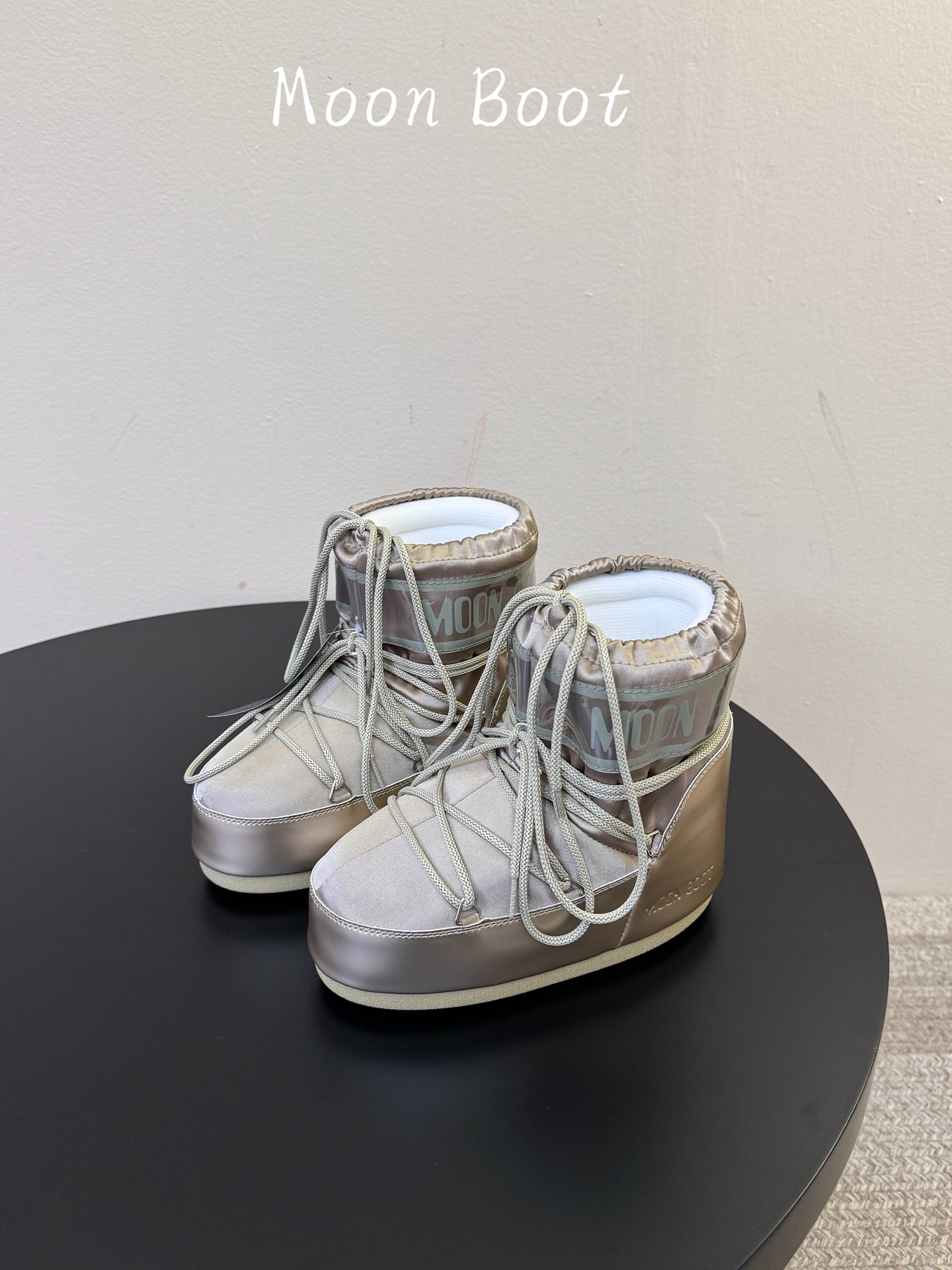 Moon Boot2026vs秋冬季爆款雪地靴系列…… 【情侣亲子月亮雪地靴】  忘了UGG吧，时髦人都在穿Moon B