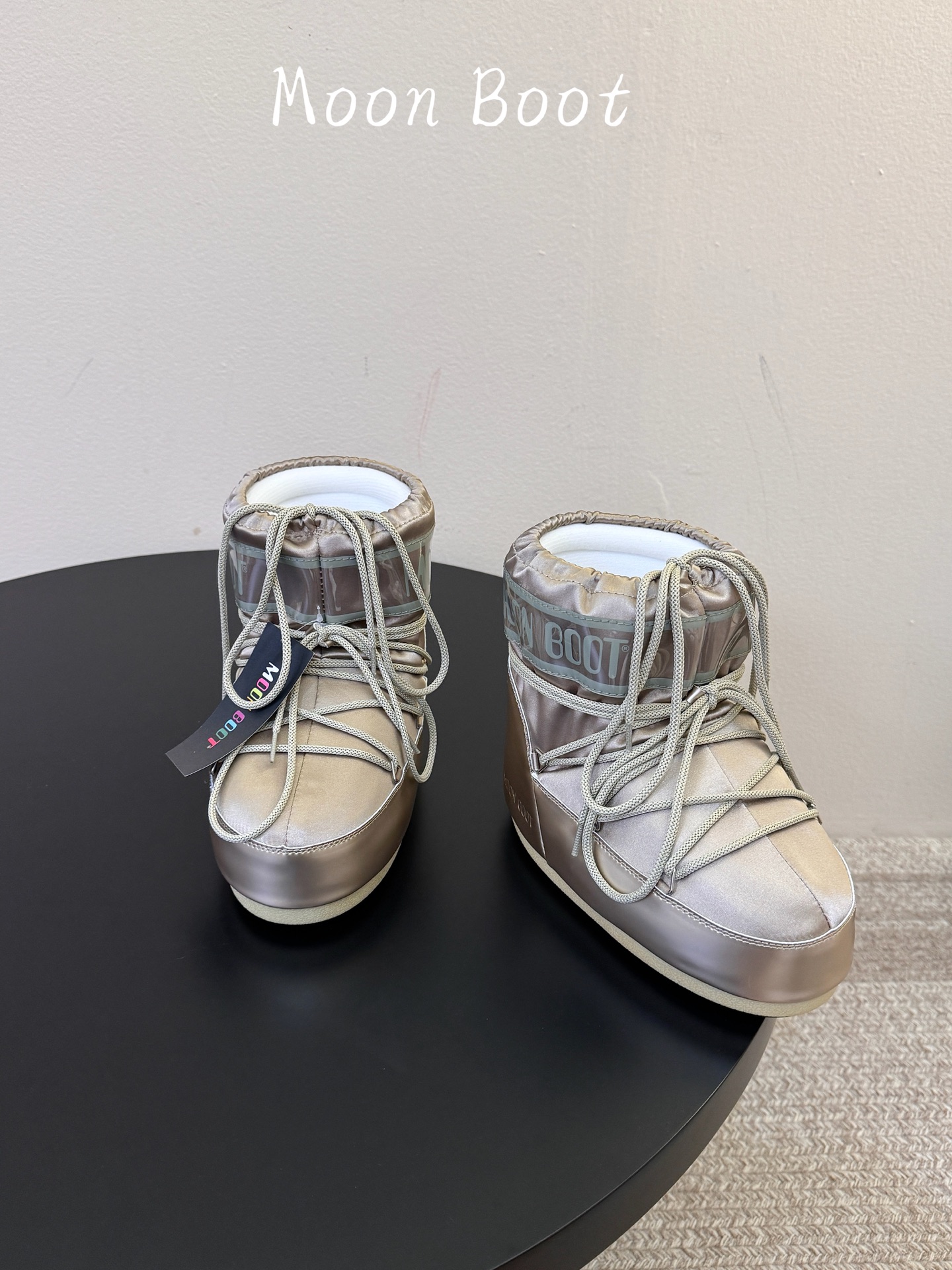 Moon Boot2026vs秋冬季爆款雪地靴系列…… 【情侣亲子月亮雪地靴】  忘了UGG吧，时髦人都在穿Moon B