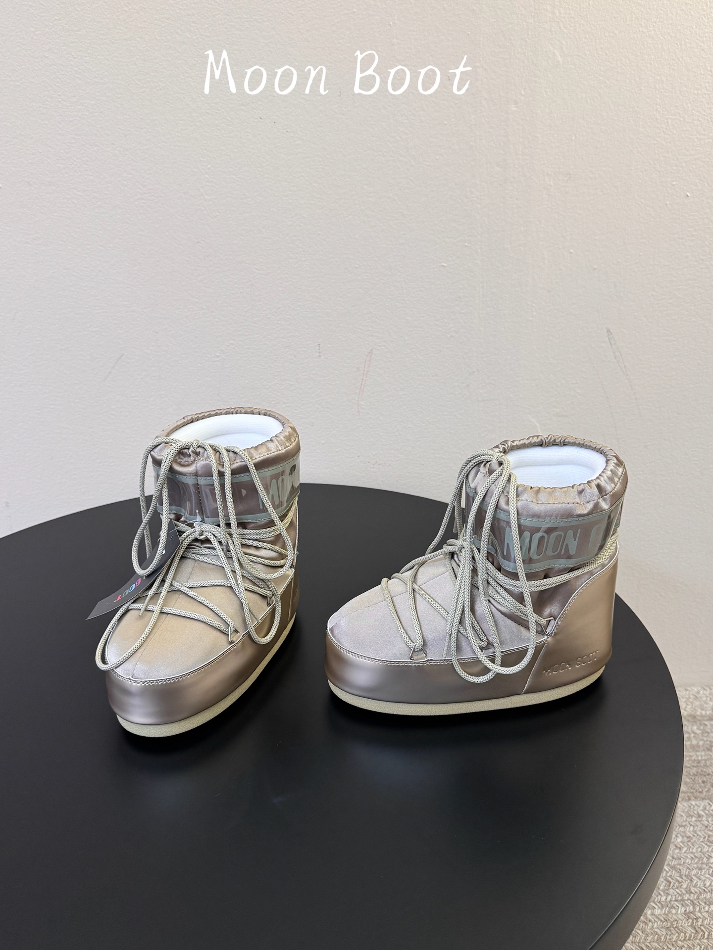 Moon Boot2026vs秋冬季爆款雪地靴系列…… 【情侣亲子月亮雪地靴】  忘了UGG吧，时髦人都在穿Moon B