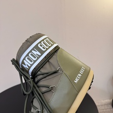Moon Boot2026vs秋冬季爆款雪地靴系列…… 【情侣亲子月亮雪地靴】 忘了UGG吧,时髦人都在穿Moon B Moon Boot2026vs秋冬季爆款雪地靴系列…… 【情侣亲子月亮雪地靴】 忘了UGG吧,时髦人都在穿Moon B