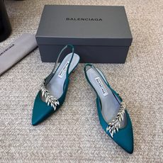 Balenciaga巴黎世家高跟凉鞋 将时髦发挥到极致的 巴黎世家方头时装鞋,巴黎世家的鞋子绝对开了挂,每一双都想去入 Balenciaga巴黎世家高跟凉鞋 将时髦发挥到极致的 巴黎世家方头时装鞋,巴黎世家的鞋子绝对开了挂,每一双都想去入