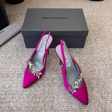 Balenciaga巴黎世家高跟凉鞋 将时髦发挥到极致的 巴黎世家方头时装鞋,巴黎世家的鞋子绝对开了挂,每一双都想去入 Balenciaga巴黎世家高跟凉鞋 将时髦发挥到极致的 巴黎世家方头时装鞋,巴黎世家的鞋子绝对开了挂,每一双都想去入