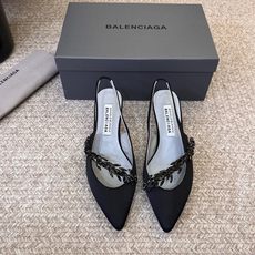 Balenciaga巴黎世家高跟凉鞋 将时髦发挥到极致的 巴黎世家方头时装鞋,巴黎世家的鞋子绝对开了挂,每一双都想去入 Balenciaga巴黎世家高跟凉鞋 将时髦发挥到极致的 巴黎世家方头时装鞋,巴黎世家的鞋子绝对开了挂,每一双都想去入